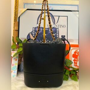 Samantha Thavasa Bag with Removable Bucket Insert